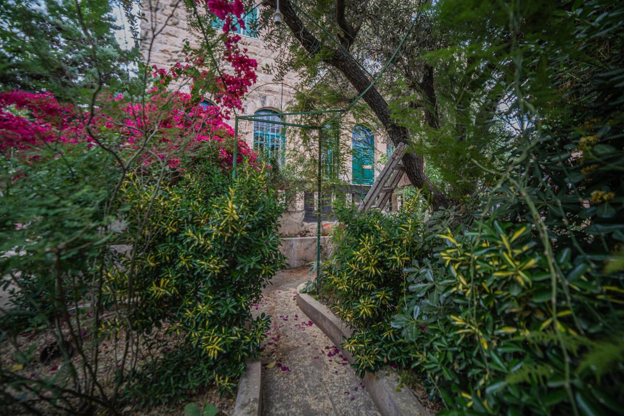 Central House With Beautiful Garden Amman Eksteriør bilde